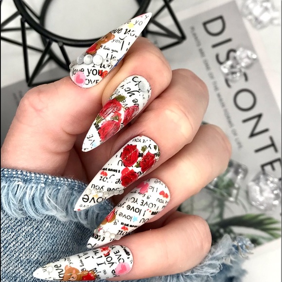Press on nails - Picture 1 of 3